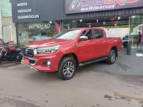 TOYOTA HILUX 2.8 SRX 4X4 CD 16V DIESEL 4P AUTOMÁTICO TOYOTA HILUX 2.8 SRX 4X4 CD 16V DIESEL 4P AUTOMÁTICO